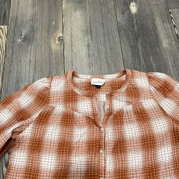 Universal Threads Orange Plaid Top - Picture 3 of 8